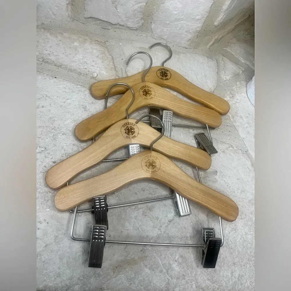 Oshkosh B’Gosh Kids Store Wooden Hangers Baby Clothes Lot Of 5